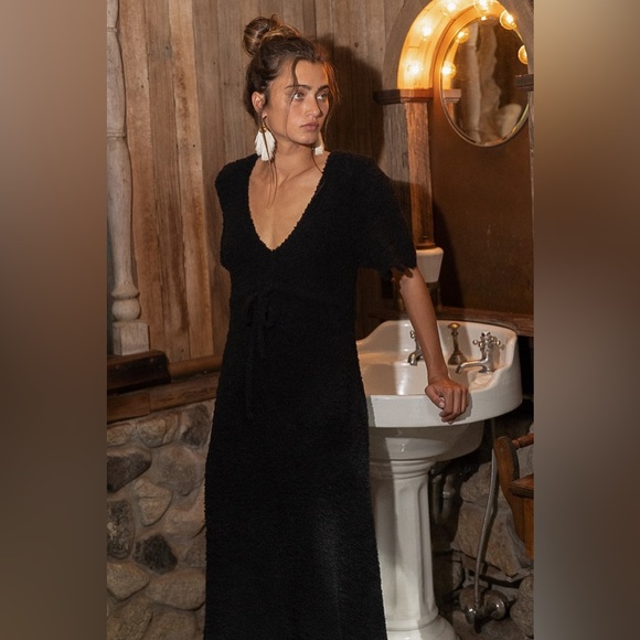 POL - Black Long Sweater Dress - Picture 5 of 8